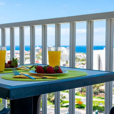 M10 Sea View Apartment Las Americas, Pool, Wifi *